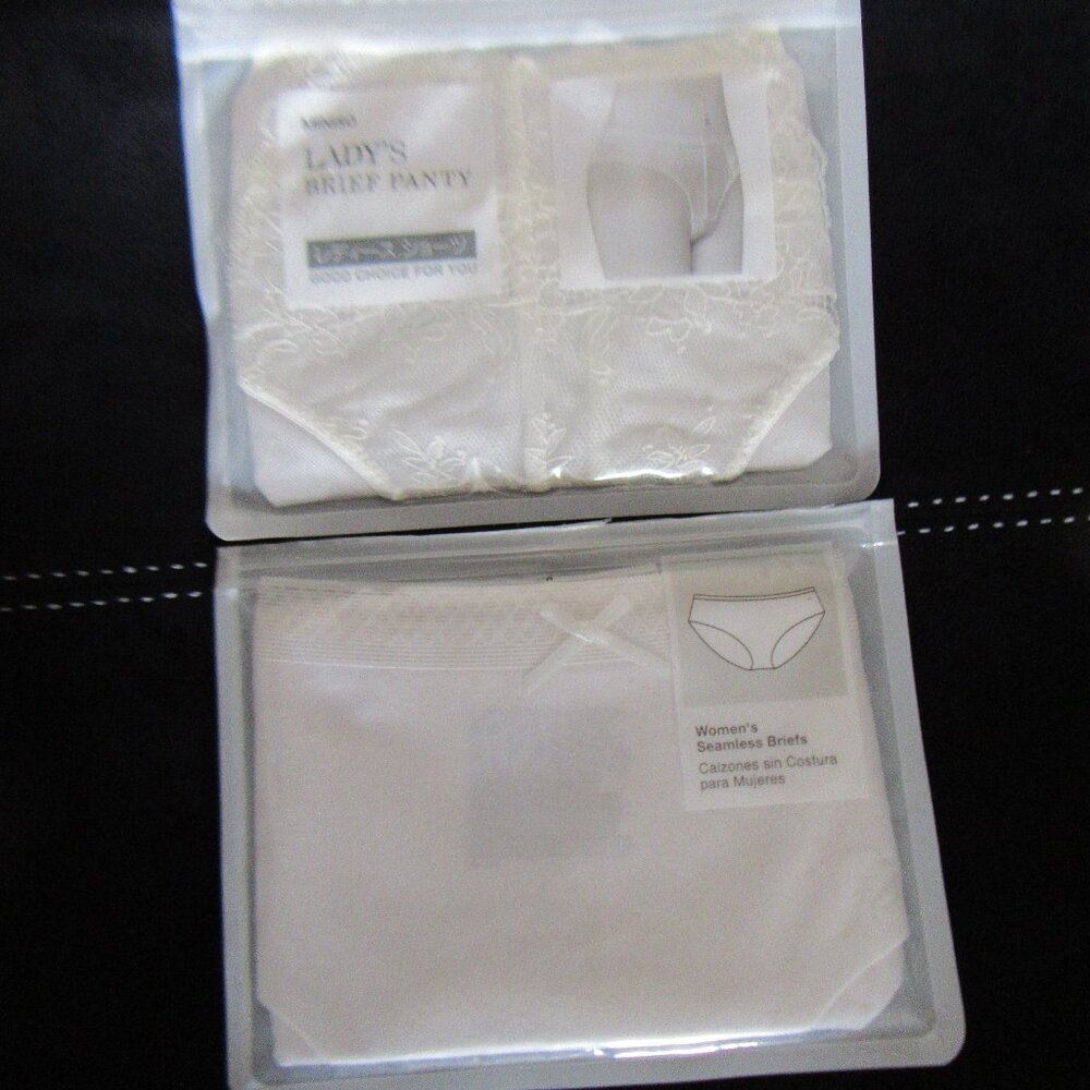 2 Pairs of Ladies Size X large Panties Brand New